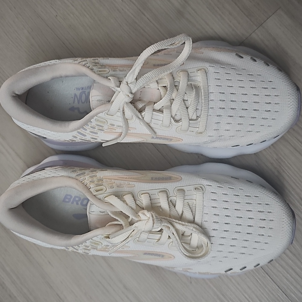 Brooks Glycerin 20 Snow White/Blush/Cosmic Sky Sizr 6.5 B